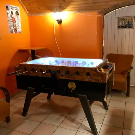 Whole Basemenet Former Pub4 Stag Do/hen Party Appartement *